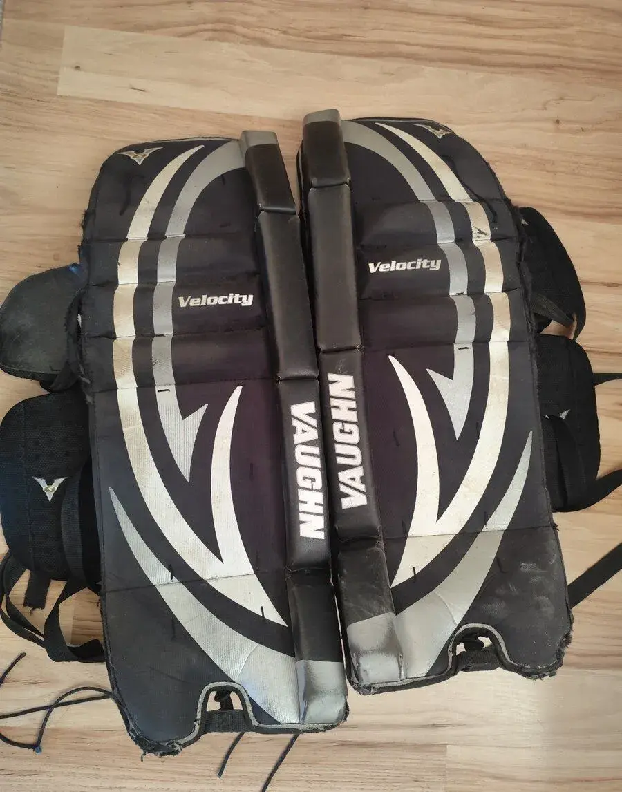 Juniorské brankářské betony Vaughn Velocity 28" – na hokejb