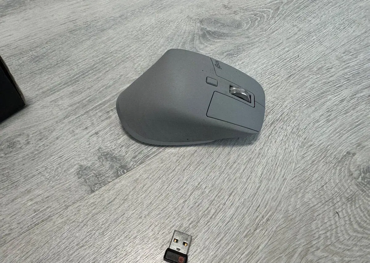 Logitech MX master 3 šedá