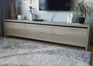 Skříňka