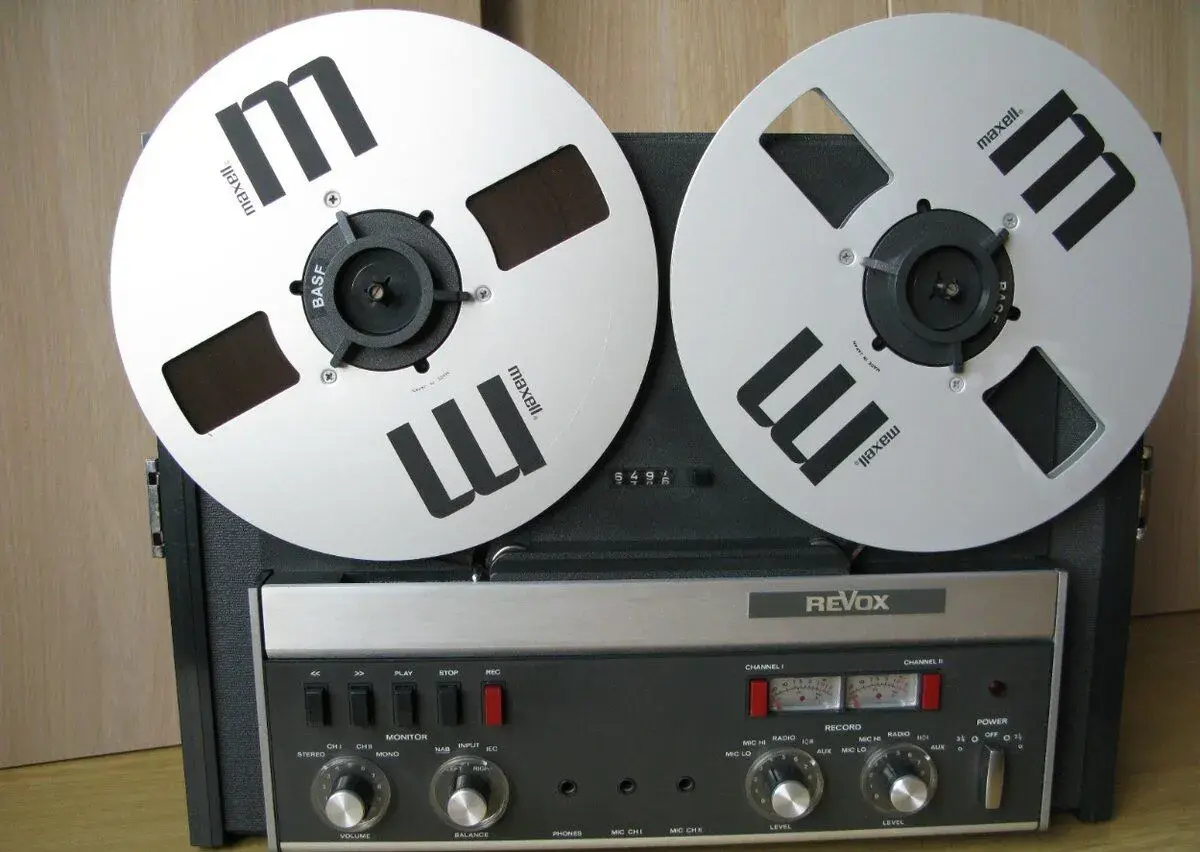Magnetofon Revox A 77
