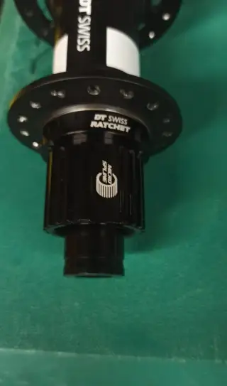 Zadní naboj Dt swiss 350