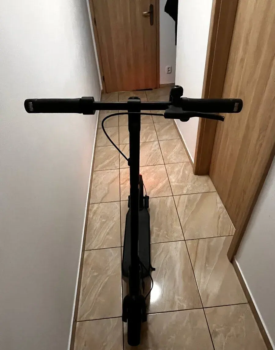 Elektrickou koloběžku Segway Ninebot F2
