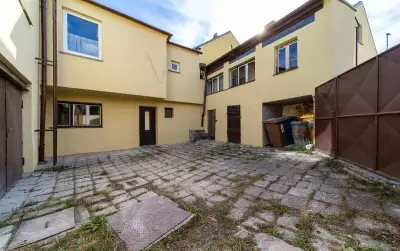 RD s 3 bytovými jednotkami - 3kk, 3kk, 2kk - 15 min od Brna