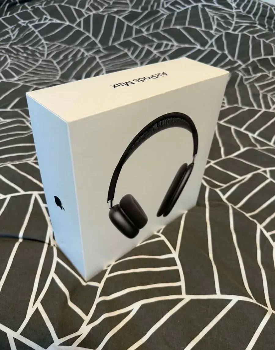 Apple AirPods Max Space Gray
