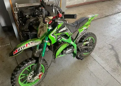 Mini cross
