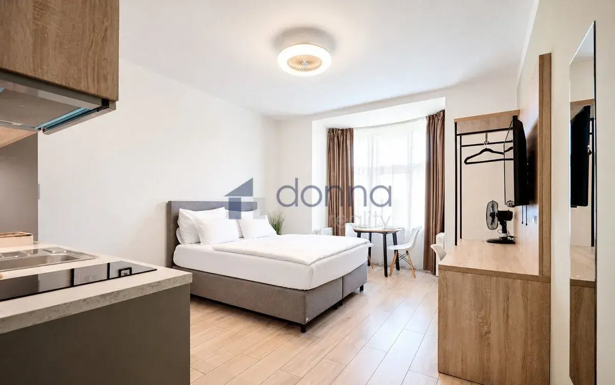 Pronájem bytu 1+kk, 27m², ul. Strakonická, Praha 5 - Smíchov