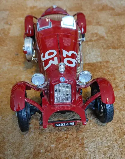 Alfa Romeo Bburago
