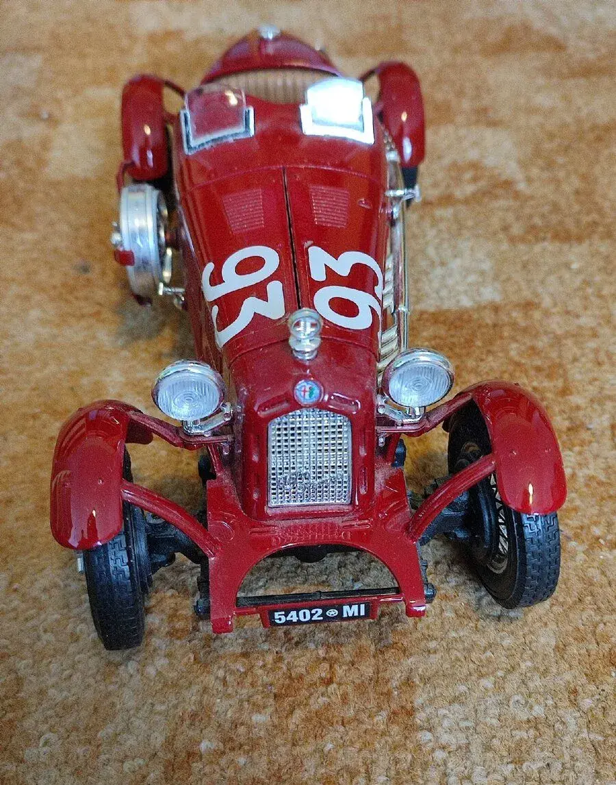 Alfa Romeo Bburago