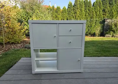 IKEA KALLAX 77x77 bílá, lesklá dvířka a zásuvky, nová