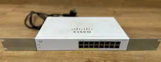 Switch CISCO 16-portový do racku