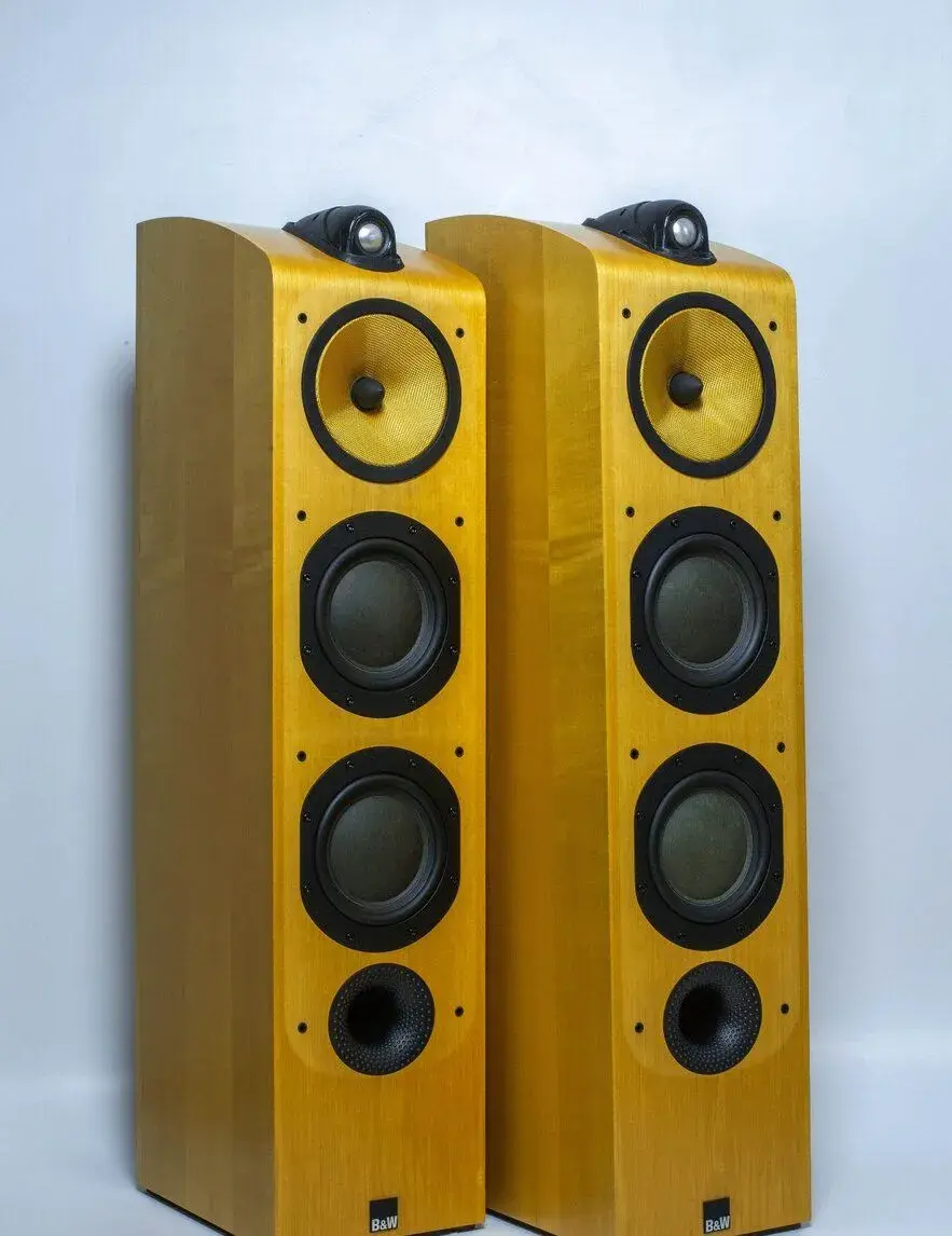Bowers & Wilkins 703