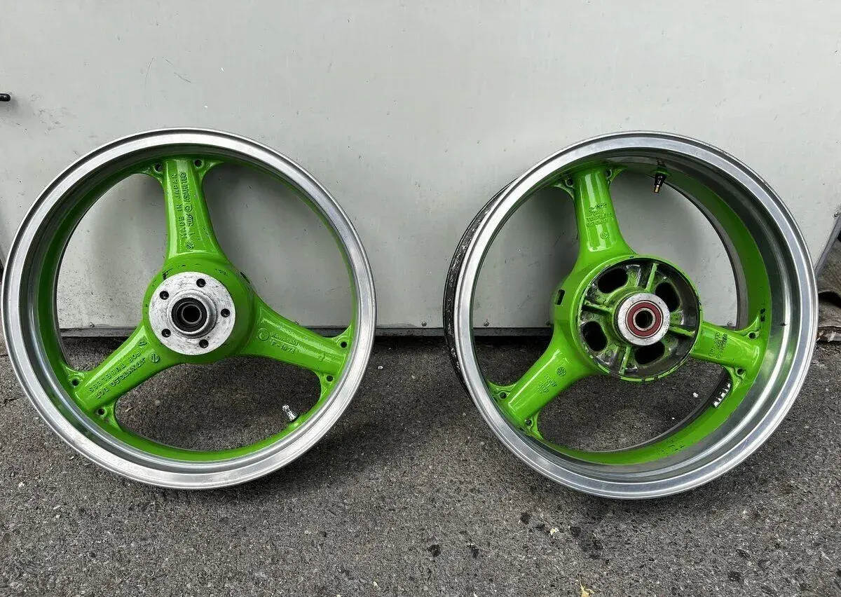 KAWASAKI - -Alu + gumy
