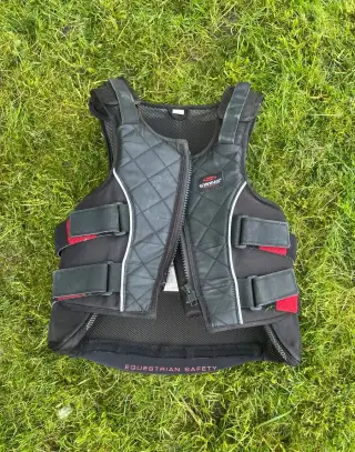 Jezdecké vesty