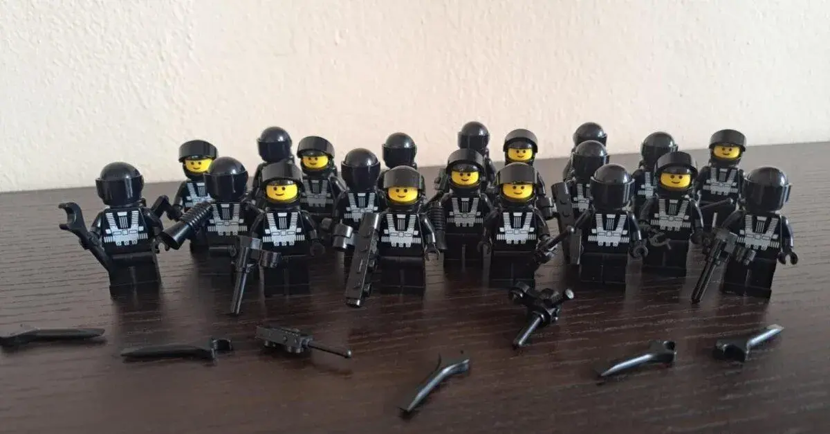 ☄️🌑 Lego Space - Blacktron - Velká sada figurek (20Ks) 🌑☄