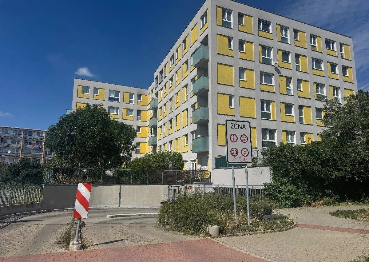 Pronajmu garážové stání