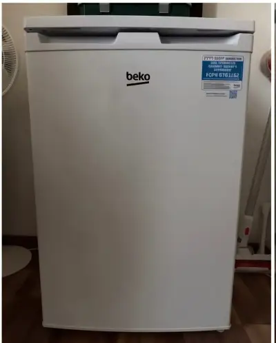 Beko lednice s mrazákem tse1284n