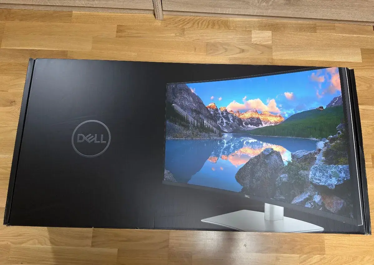 40" 5K monitor DELL U4025QW / Thunderbolt / 120 Hz / IPS