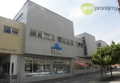 Pronájem obchodního prostoru 146 m² ve 3. NP