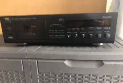 YAMAHA Natural sound stereo cassette deck KX 670