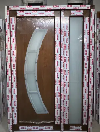 vchodové plastové dveře dvoukřídlé