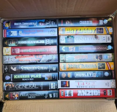 ORIGINAL VIDEOKAZETY 18KS VALEČNE AKČNI