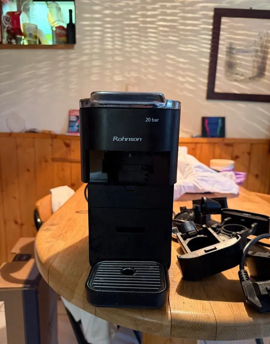 Kávovar Rohnson Multi Gusto 5v1 – téměř nový