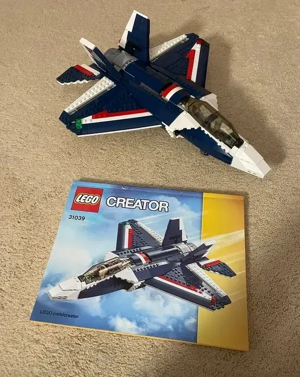 LEGO Creator 31039 stíhačka.