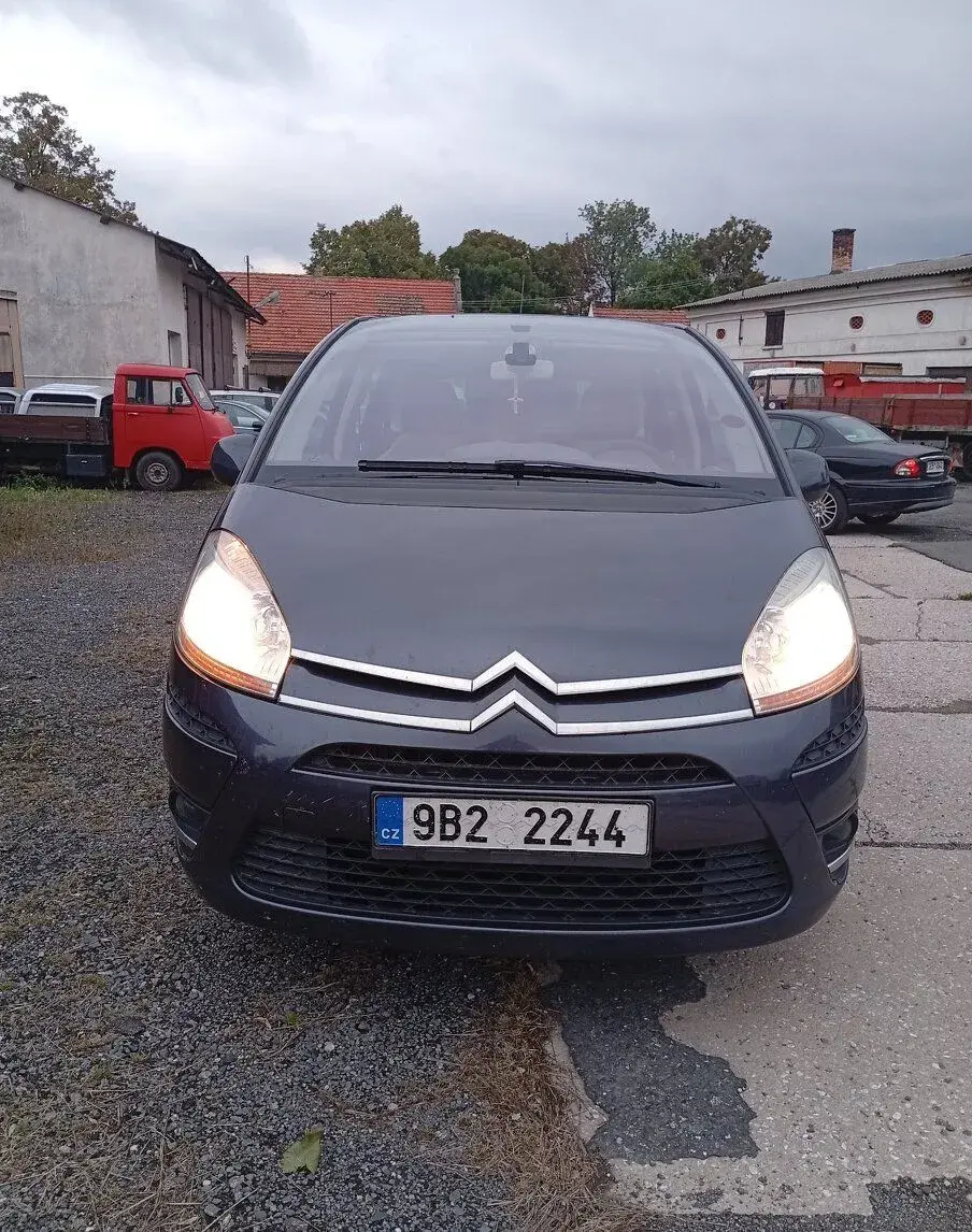 Pronájem auta Citroen C4 Picasso 1.6hdi