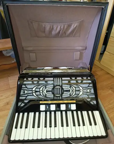akordeon, harmonika DELÍCIA melodia VIII