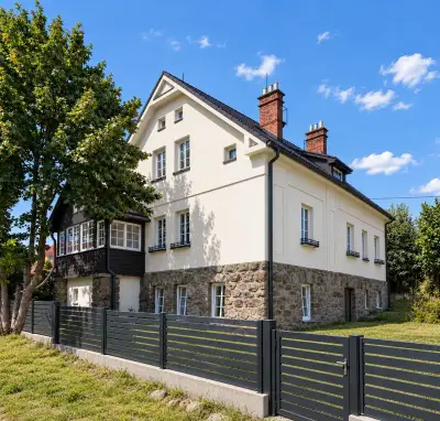 Prvorepubliková vila 2BJ + 1200m zahrada