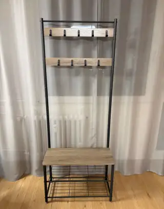 Věšák s botníkem