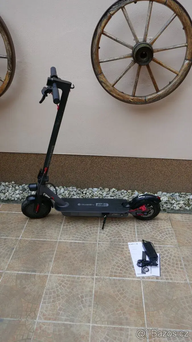 Elektrická koloběžka GoGEN VOYAGER 500W S 801B černá