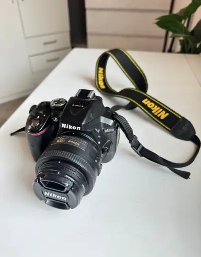 Nikon D5300 + 2 objektivy + kompletní příslušenství