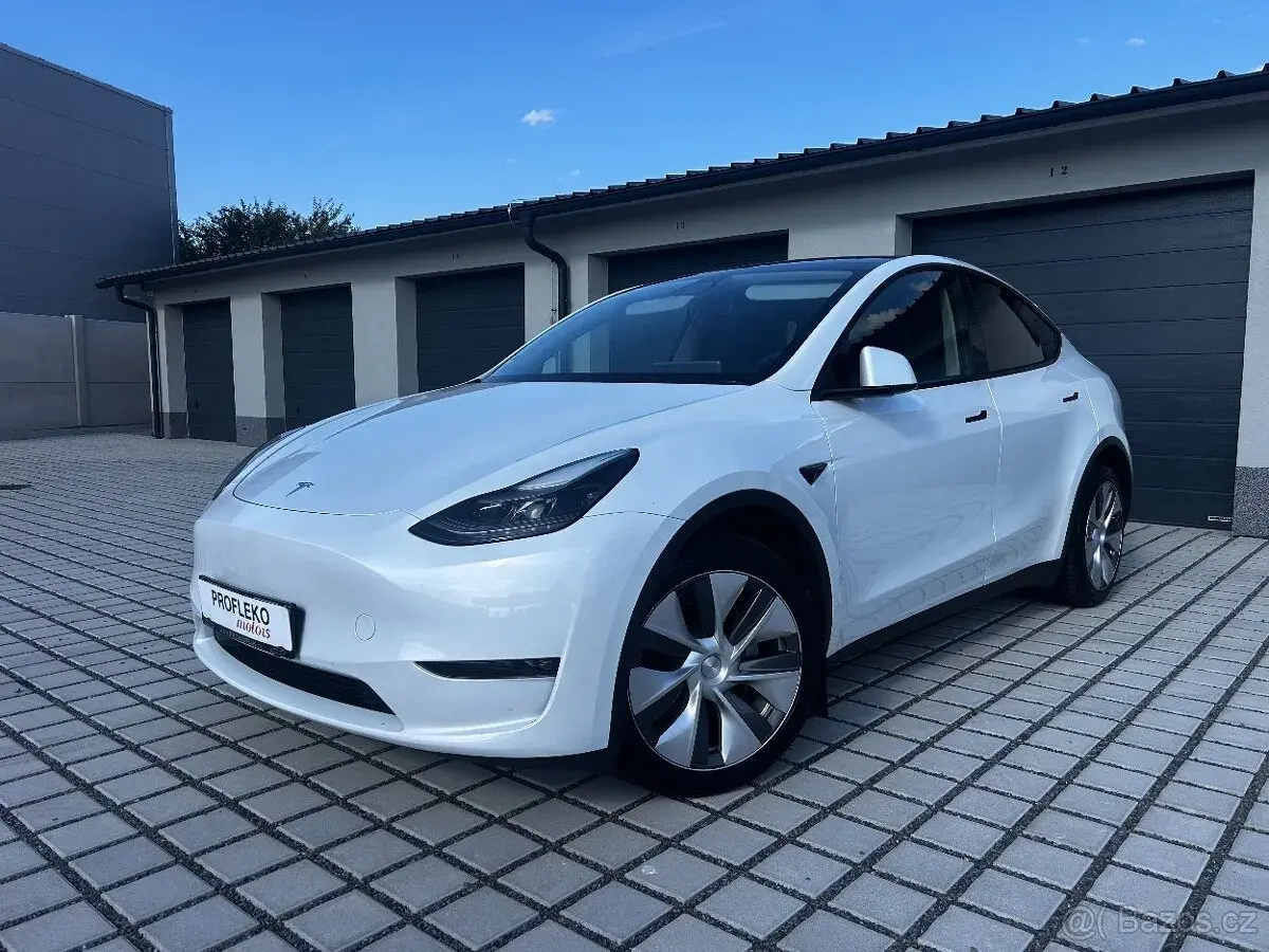 Tesla model – 155 000 km