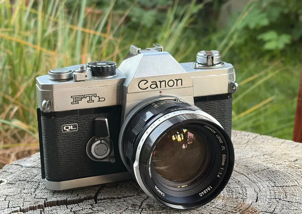 Canon FTb + Canon FL 50mm f/1.4