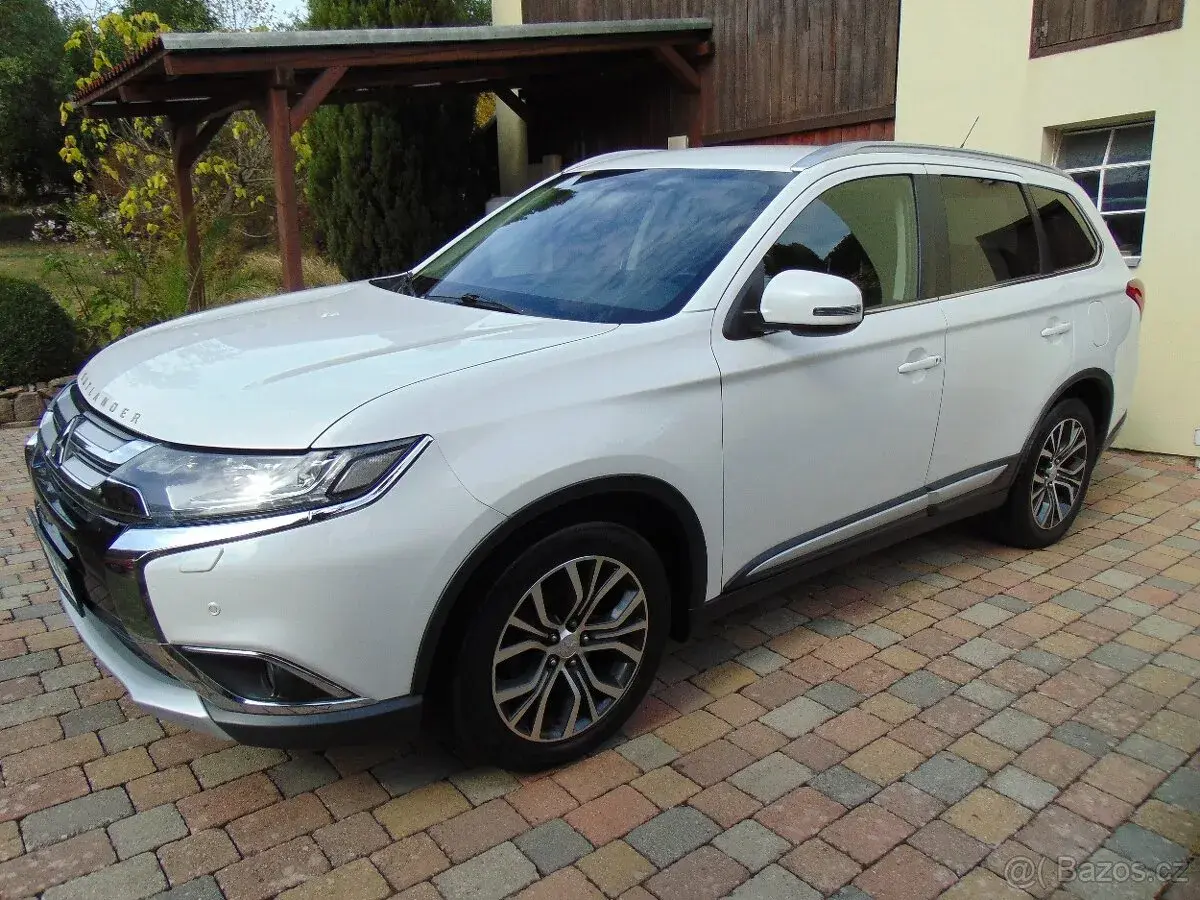 Mitsubishi Outlander – 2016, 286 000 km