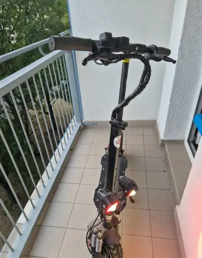 Elektrokoloběžka ELS MOTO QX8 Dual motor 2400w 26Ah