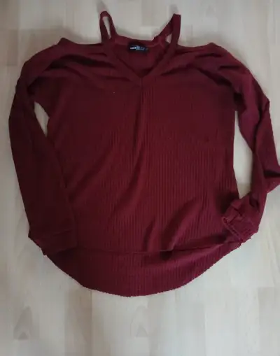 Halena s odhalenými rameny
