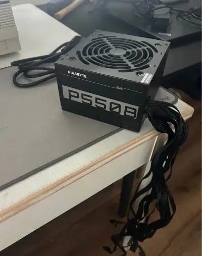 Zdroj Gigabyte P550B | 550W | 80+ BRONZE