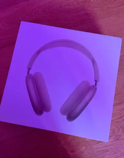 Apple AirPod Max 2 - Hvězdně bílé