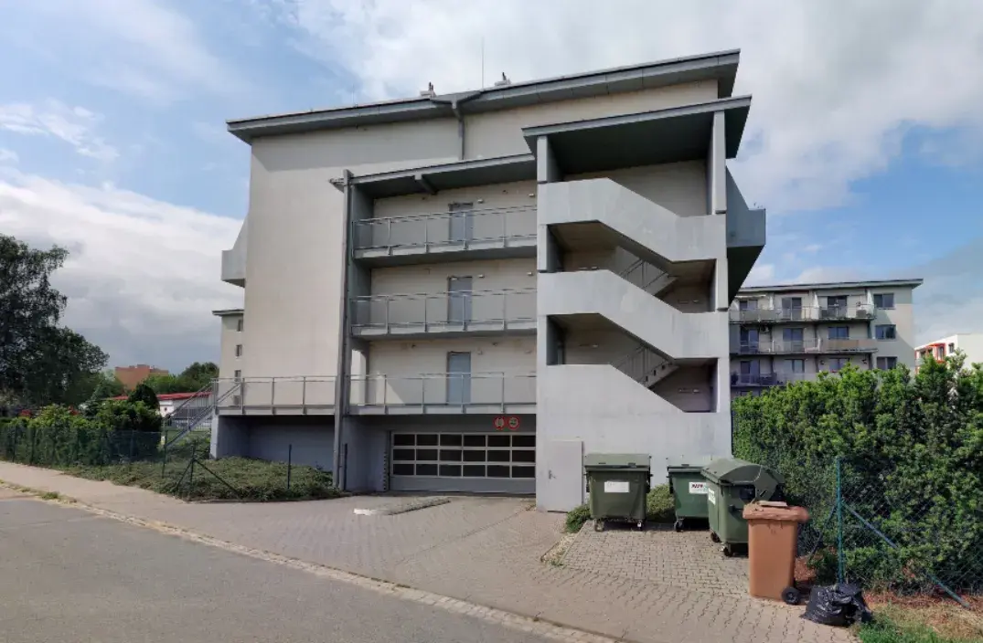 Dlouhodobý pronájem garážového stání Vyškov Hybešova