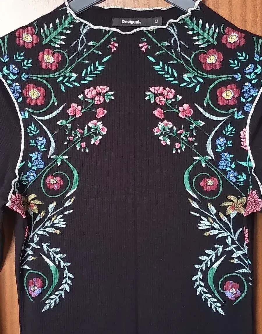 Nové šaty Desigual