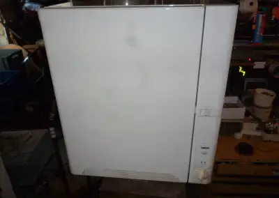 kondenzační sušička prádla zanussi,na 3.5kg prádla,úzká