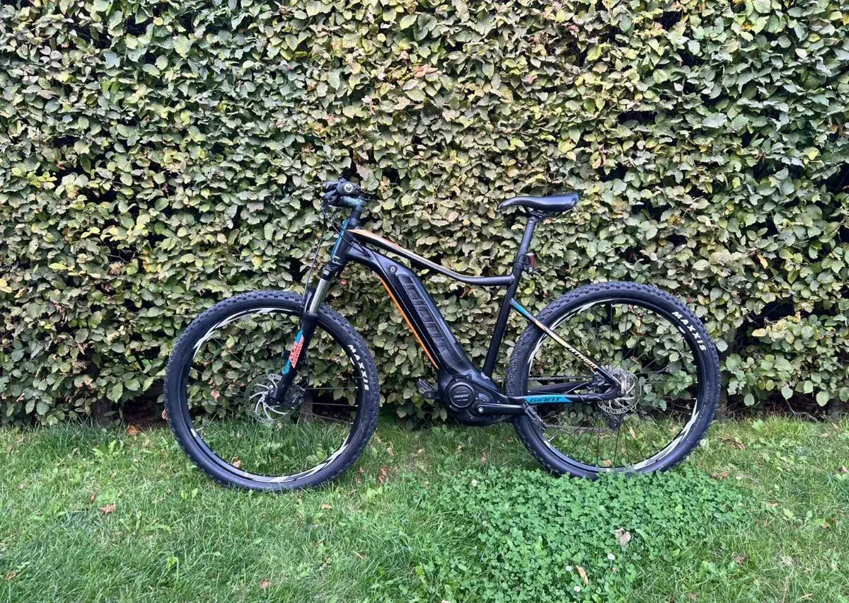 Veliké Elektrokolo Giant FATHOM E+ 3 se středovým motorem Ya