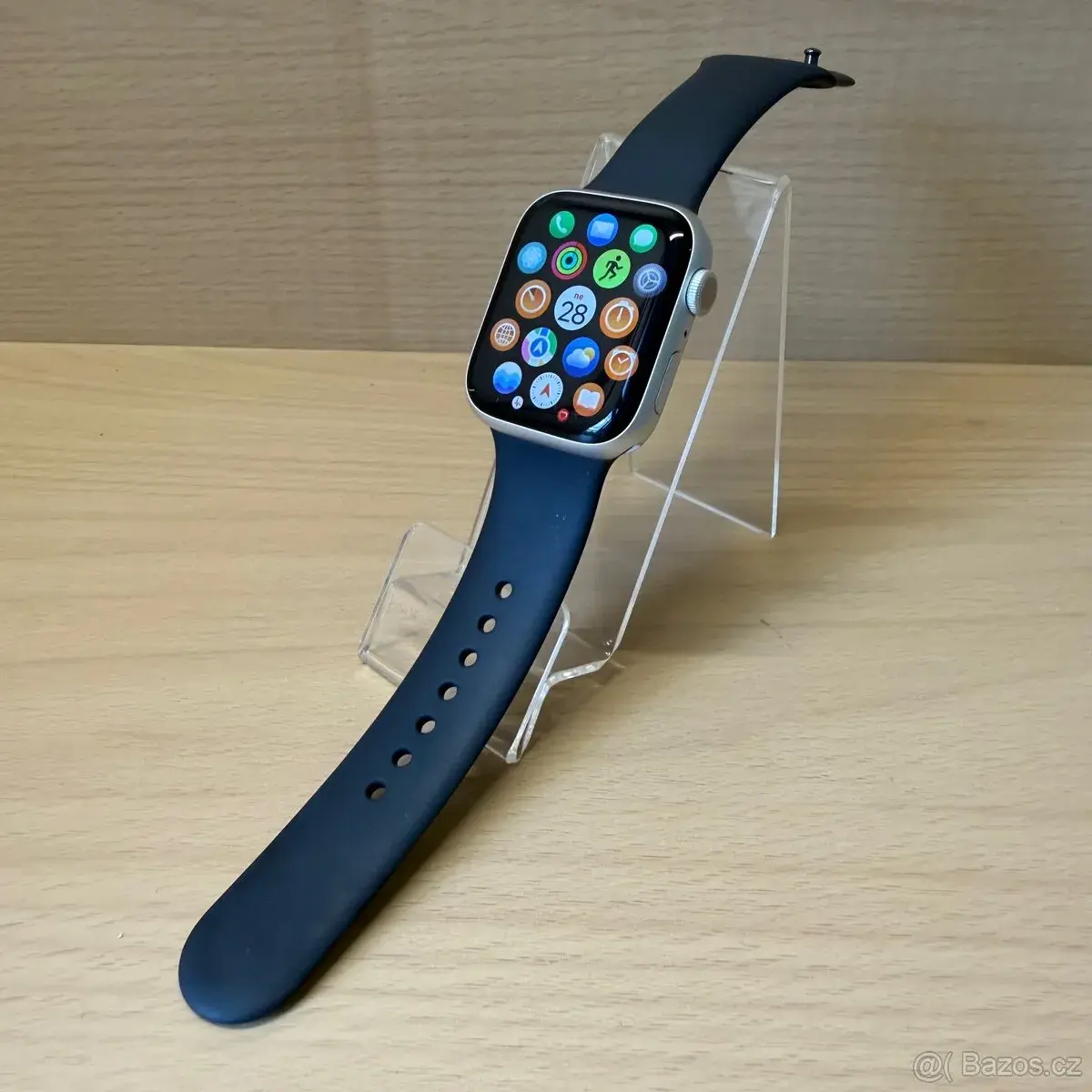 Apple Watch 8 45mm (rok záruka)