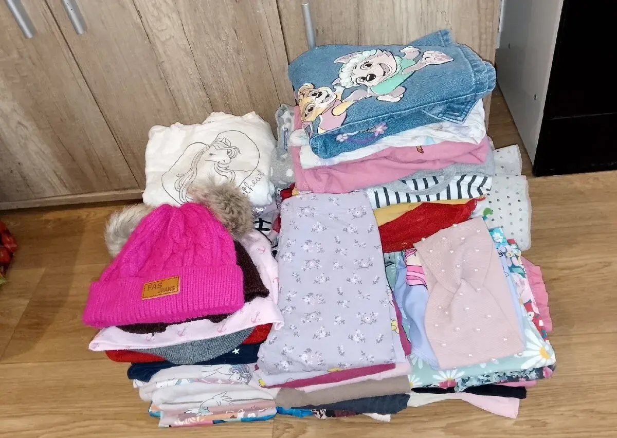 Velký set oblečení na holčičku 116/122