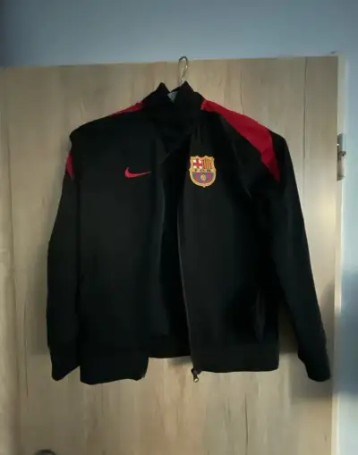 Mikinu od značky Nike X Barcelona