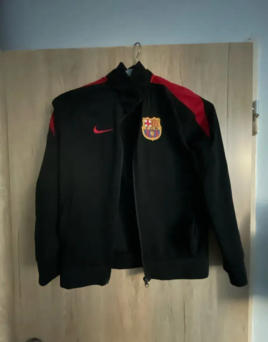 Mikinu od značky Nike X Barcelona