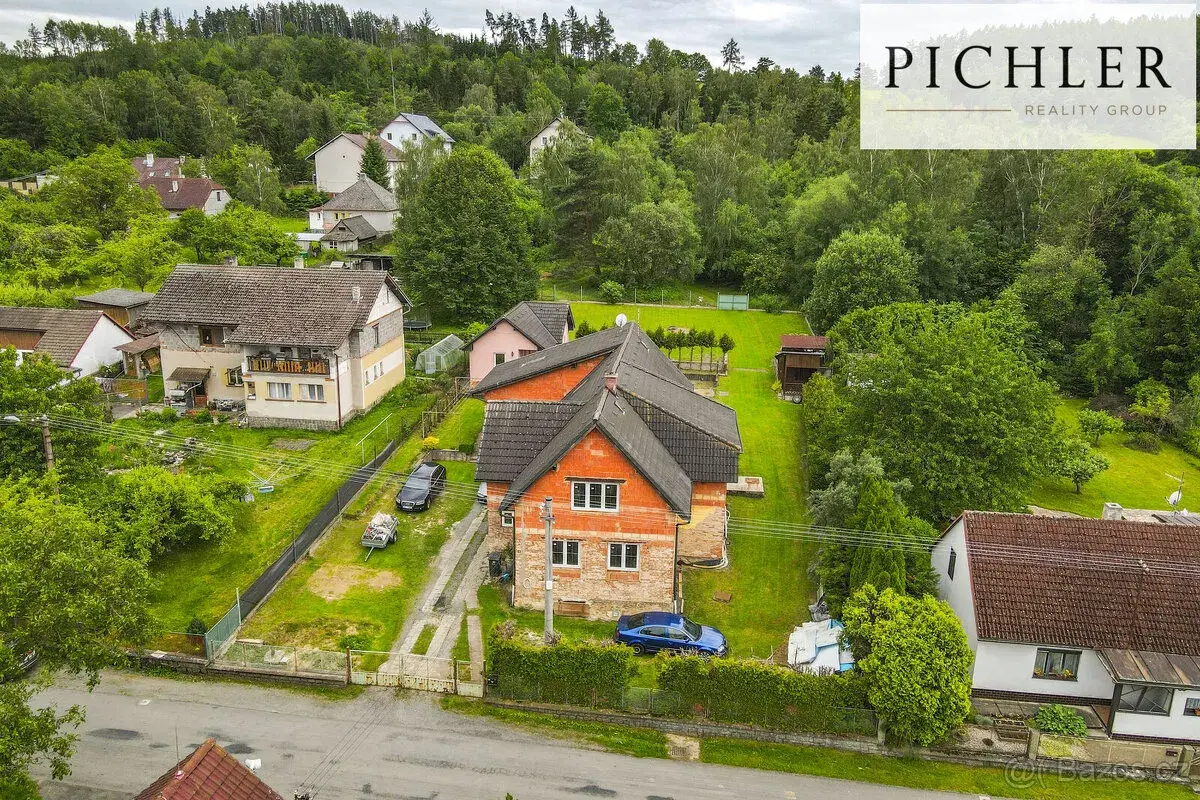 Byt 4+1 – 330 m², pozemek 1823 m²