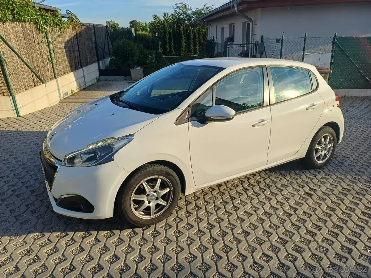 Peugeot 208 – 2016, 225 000 km